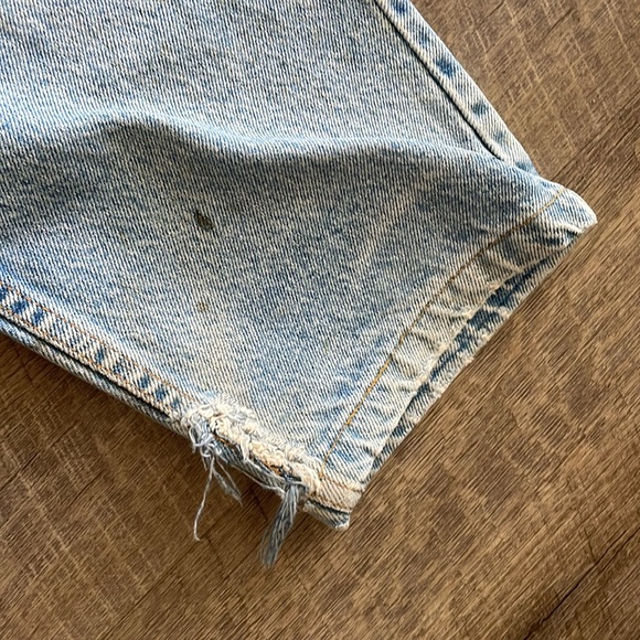 Vintage Levi's women's 34x32" - Picture 8 of 14